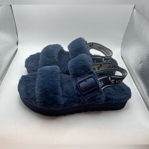 Koolaburra by UGG Fuzz-oh navy blue faux fur sandals size 6
